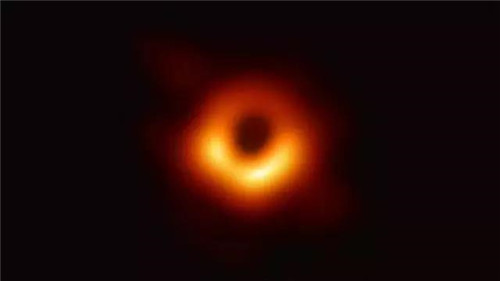 巴布噜教育 | 天文学家捕获的首张黑洞照片公布，黑洞再大不如网友脑洞大！